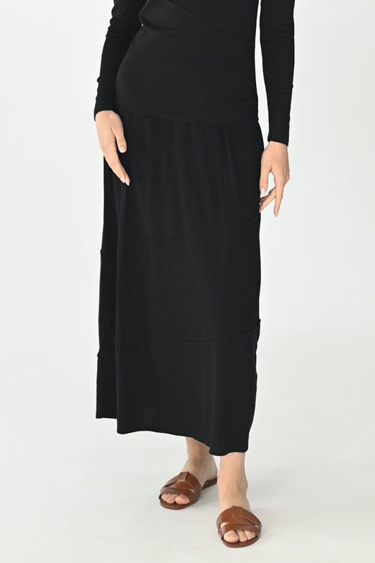Outside Stitch ankle length skirt